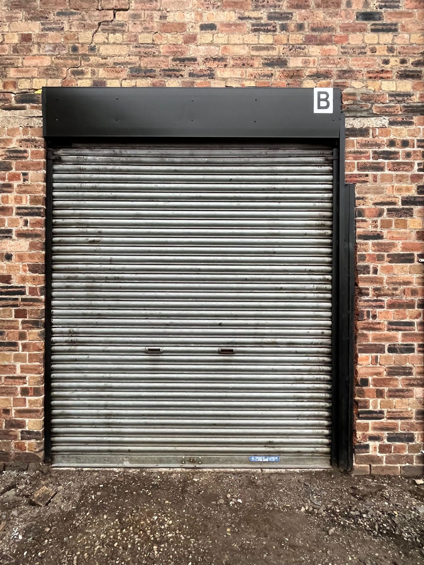 Small storage unit 400 sq ft, Kilmarnock. 